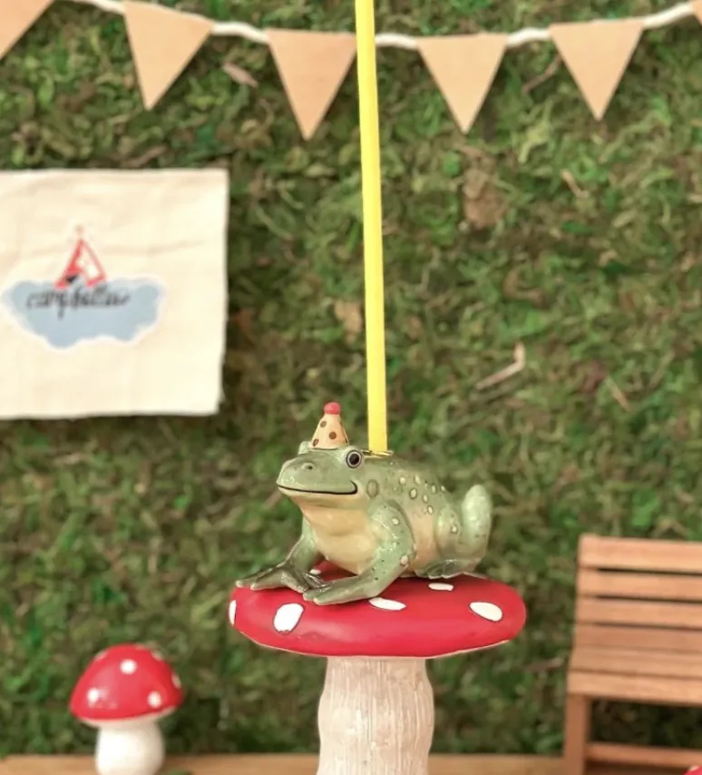 Charming Frog Cake Topper