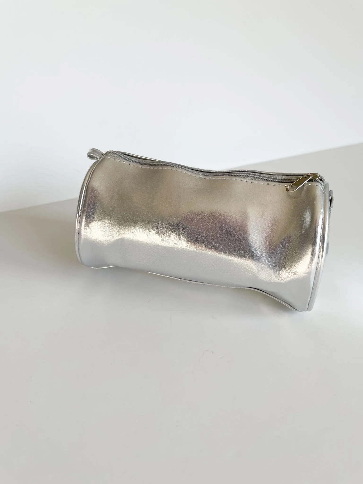 Silver Metallic Heart Toiletry Makeup Bag Clutch with Mirror