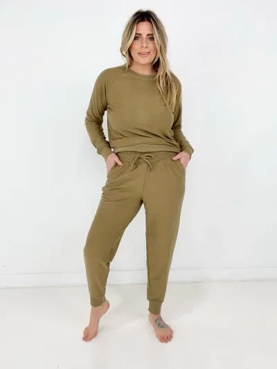 Splendid Reverse Soft French Terry Top & Jogger Set