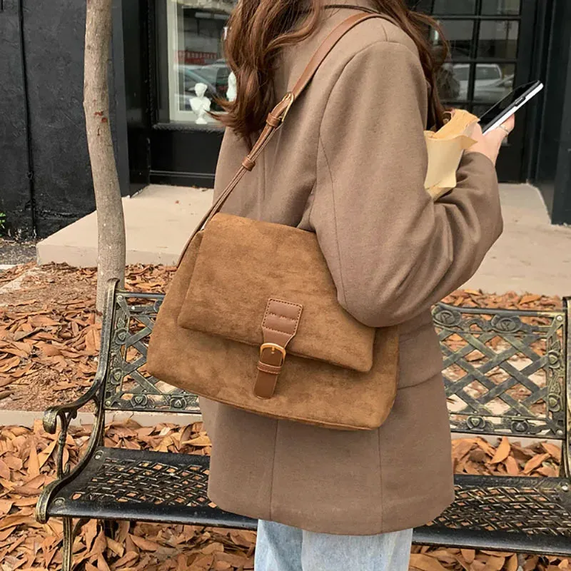 Uniwim Korean Retro Brown Crossbody Bag Fashion Large Capacity Velvet Texture Shoulder Bag Autumn Winter New Temperament Casual Handbag